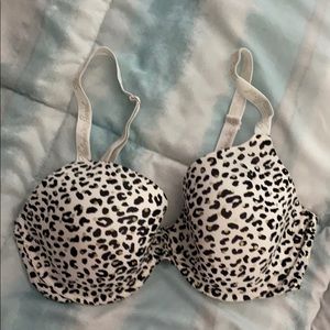 Victoria’s Secret Bra 38C
